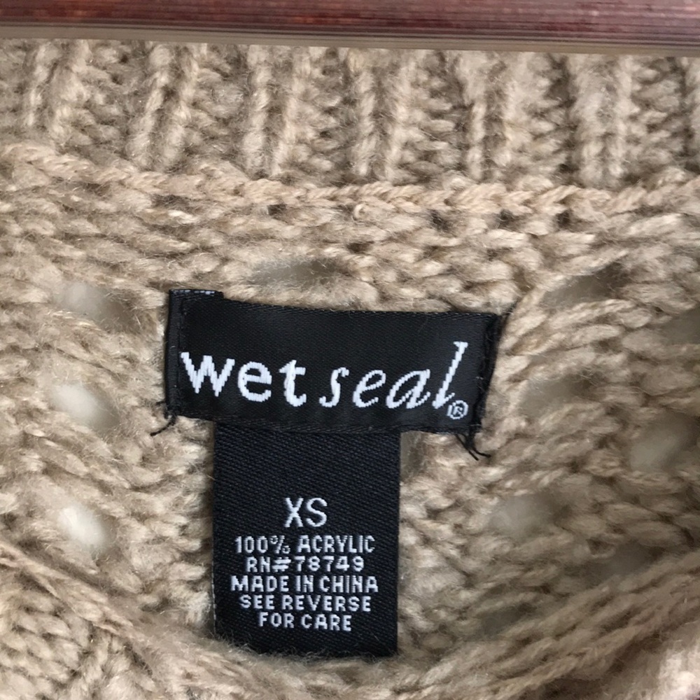 Sweater - Picture 3 of 3
